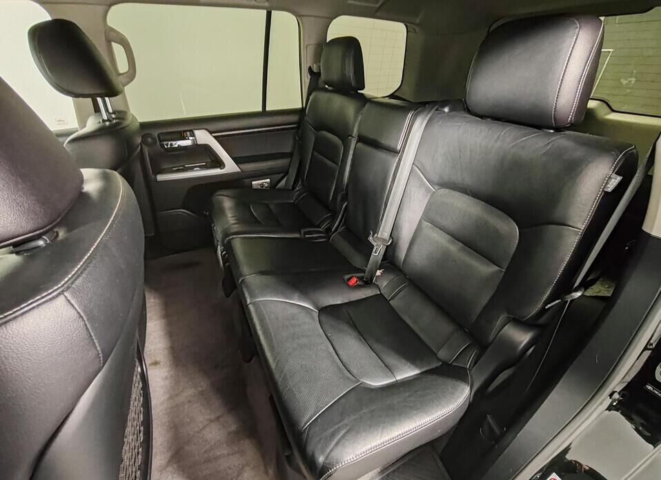 Toyota Land Cruiser, 200 Series Рестайлинг 1 4.5d AT (235 л.с.) 4WD
