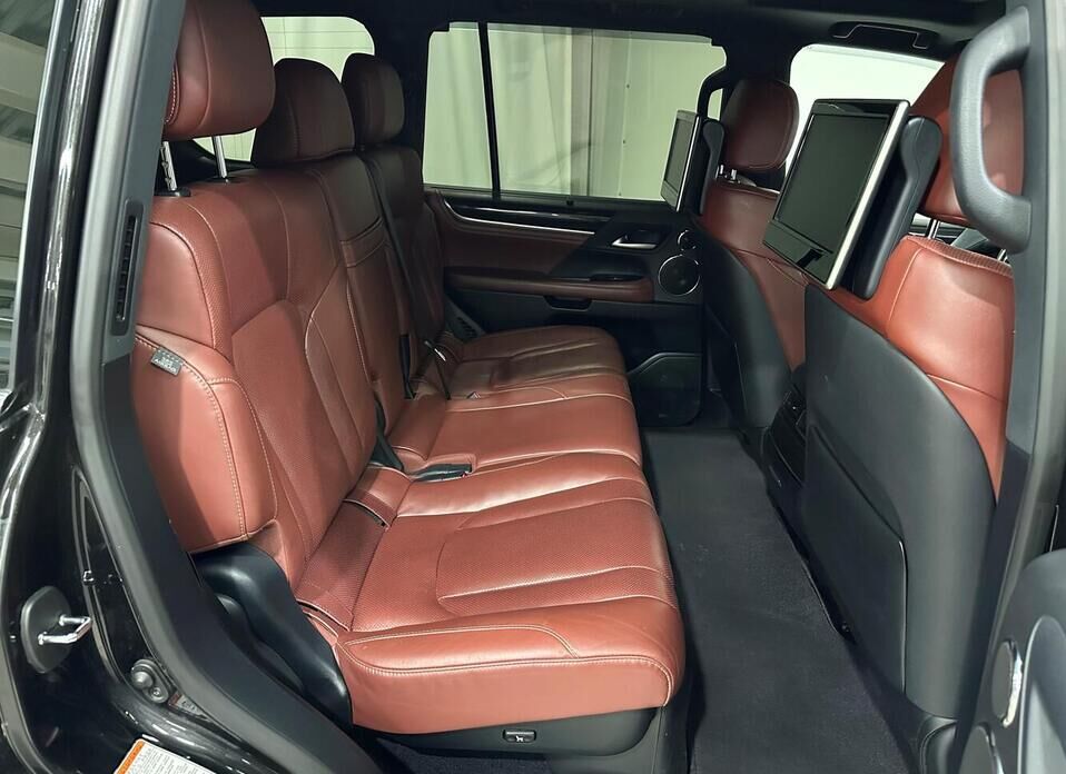 Lexus LX, III Рестайлинг 2 570 5.7 AT (367 л.с.) 4WD