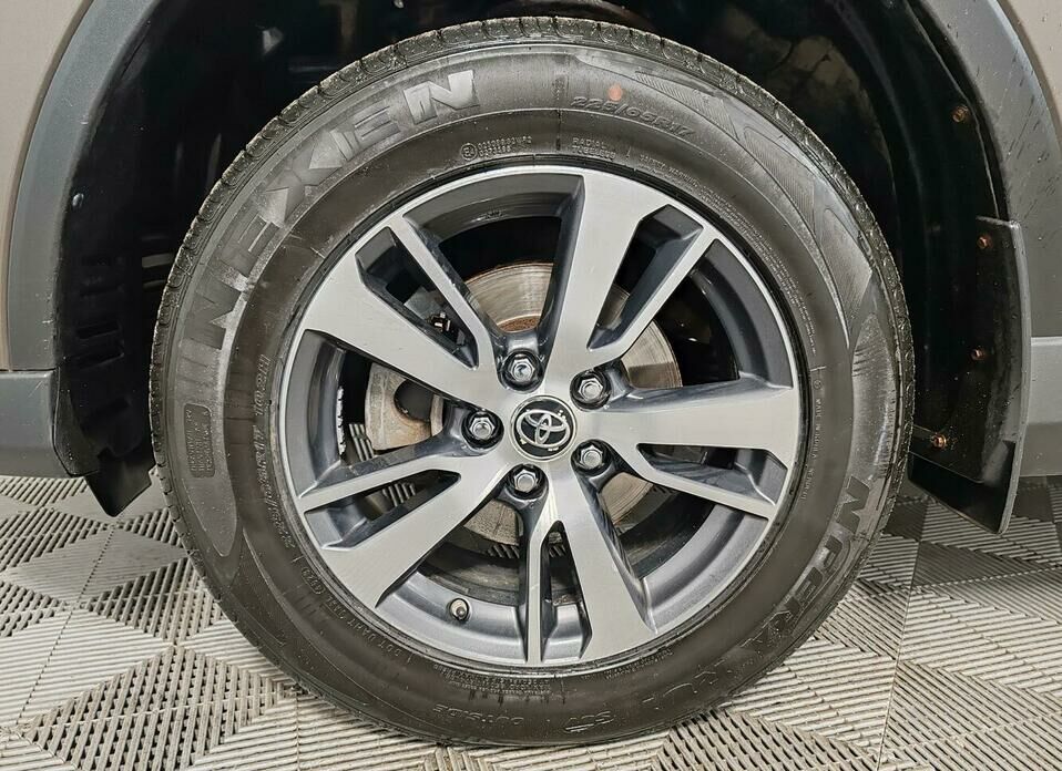 Toyota RAV4 2.5 AT (180 л.с.) 4WD