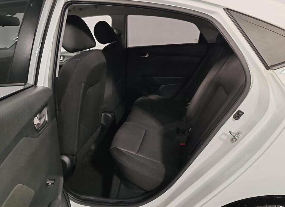 Hyundai Solaris, II 1.6 AT (123 л.с.)