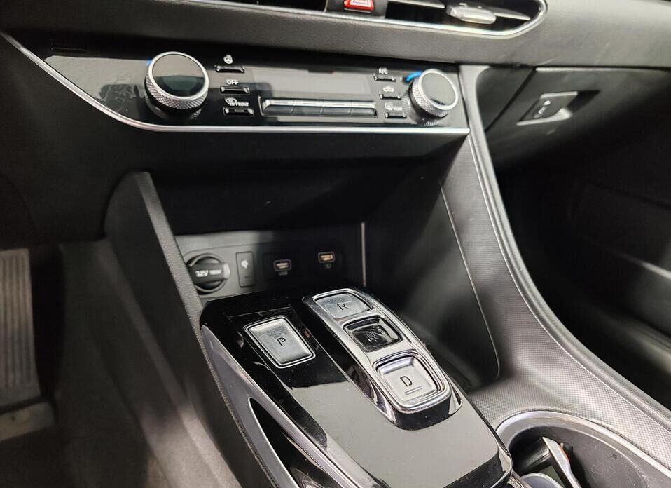 Hyundai Sonata 2.5 AT (180 л.с.)