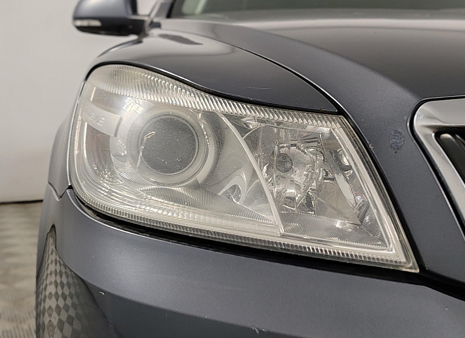 Skoda Octavia, II (A5) Рестайлинг 1.6 MT (102 л.с.)