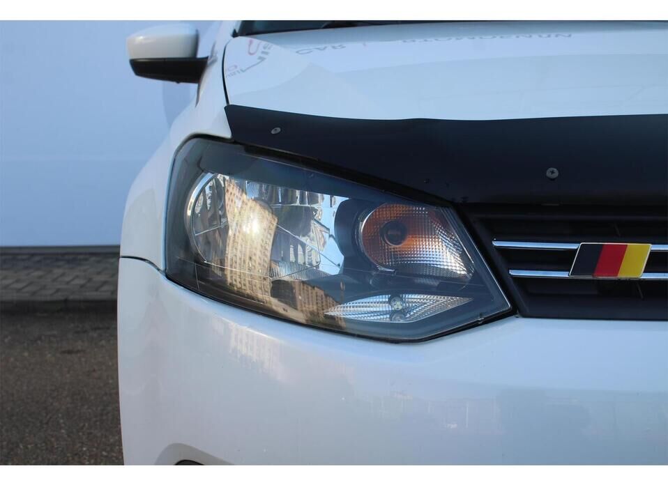 Volkswagen Polo 1.6 AT (105 л.с.)