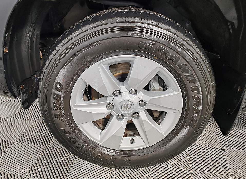 Toyota Land Cruiser Prado, 150 Series Рестайлинг 2 2.7 AT (163 л.с.) 4WD