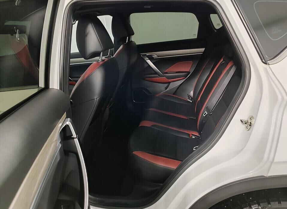 Geely Coolray, I 1.5 AMT (150 л.с.)