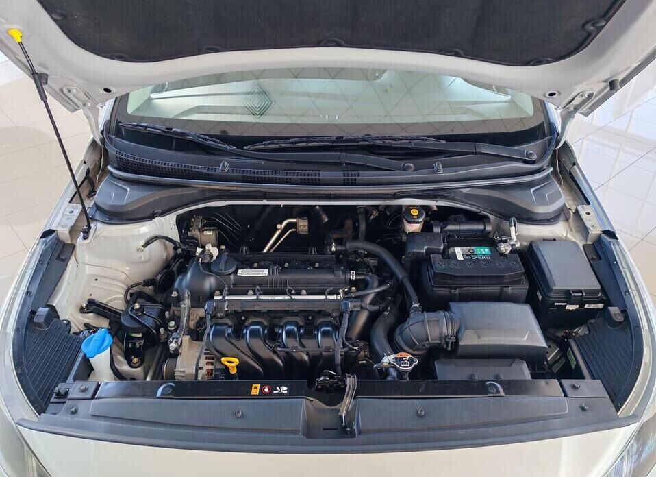 Hyundai Solaris, II Рестайлинг 1.6 AT (123 л.с.)