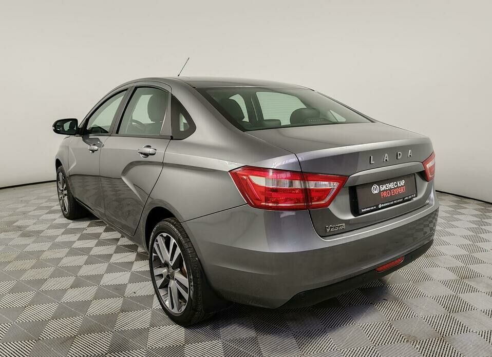 LADA (ВАЗ) Vesta 1.6 MT (106 л.с.)