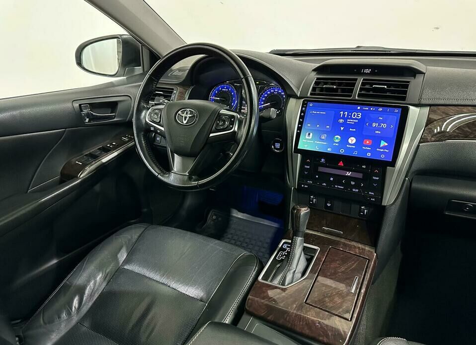 Toyota Camry 2.5 AT (181 л.с.)