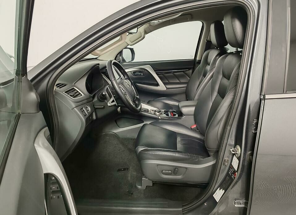 Mitsubishi Pajero Sport 2.4d AT (181 л.с.) 4WD
