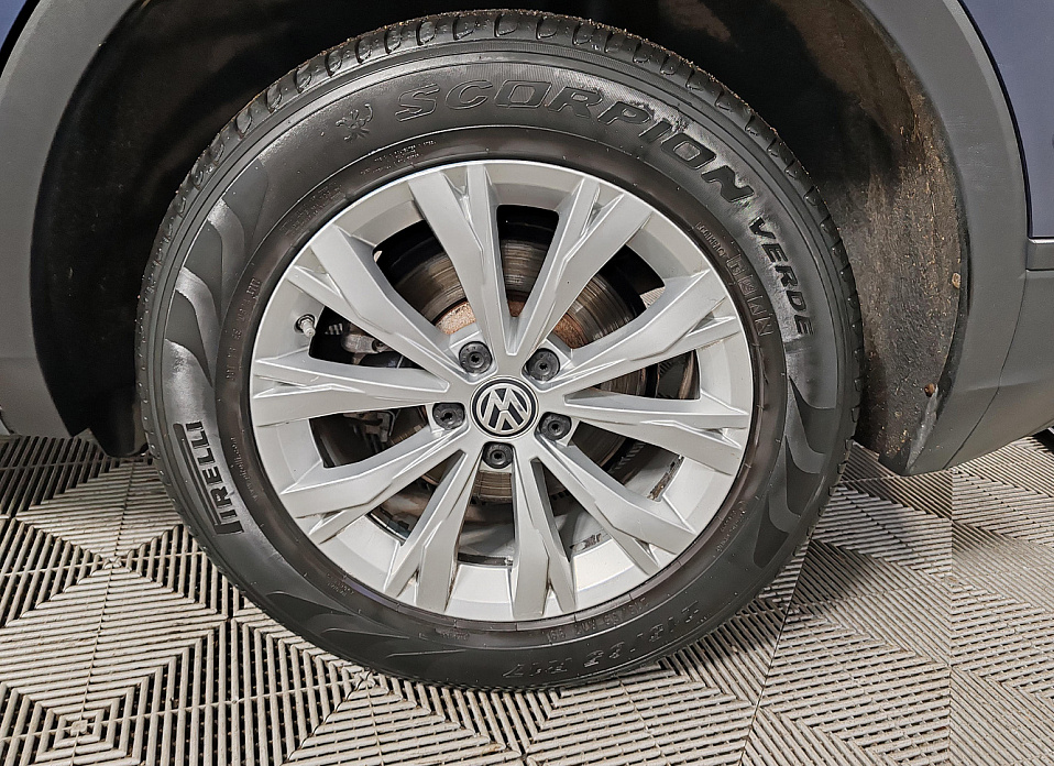 Volkswagen Tiguan, II 1.4 AMT (150 л.с.)