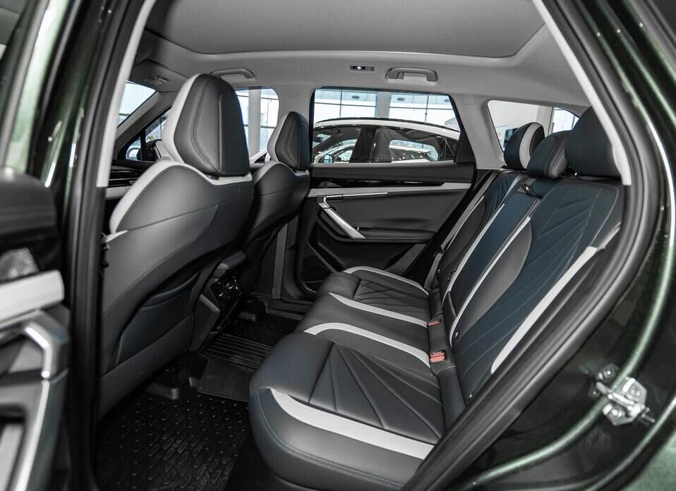 Geely Atlas, II 2.0 AT (200 л.с.) 4WD