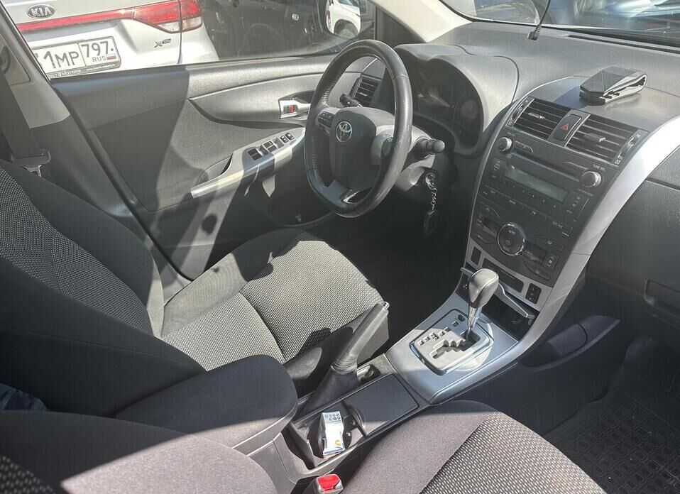 Toyota Corolla 1.6 AT (124 л.с.)