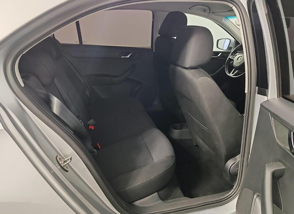 Skoda Rapid 1.6 AT (105 л.с.)