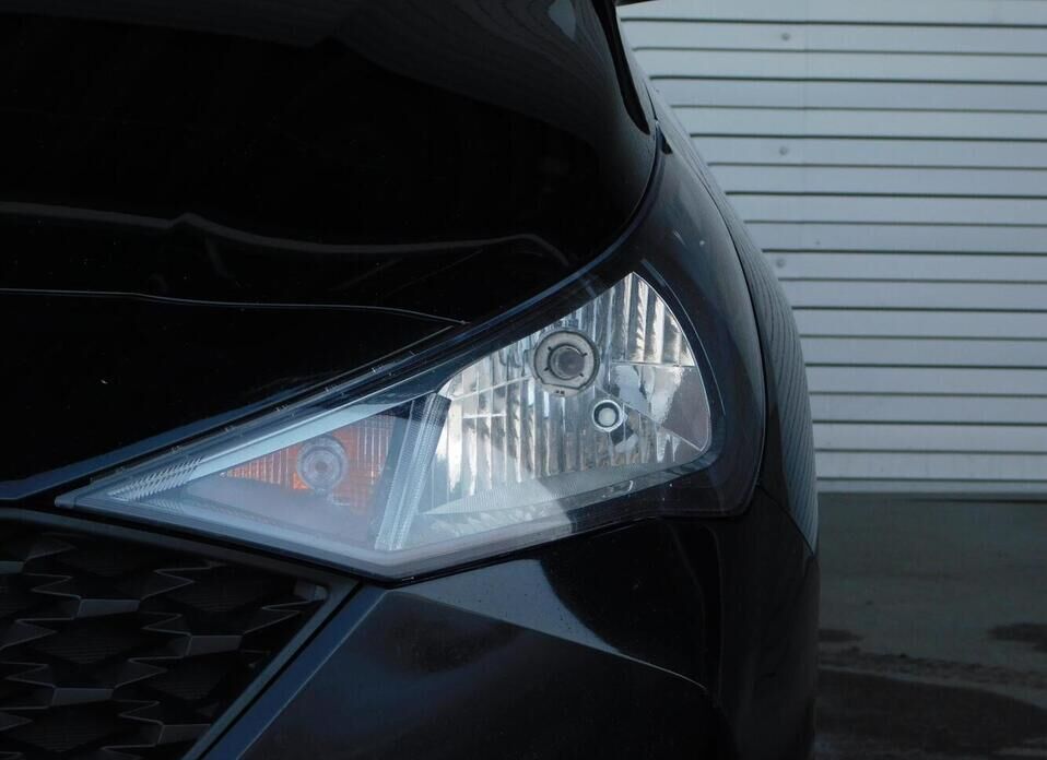 Hyundai Solaris, II Рестайлинг 1.6 MT (123 л.с.)