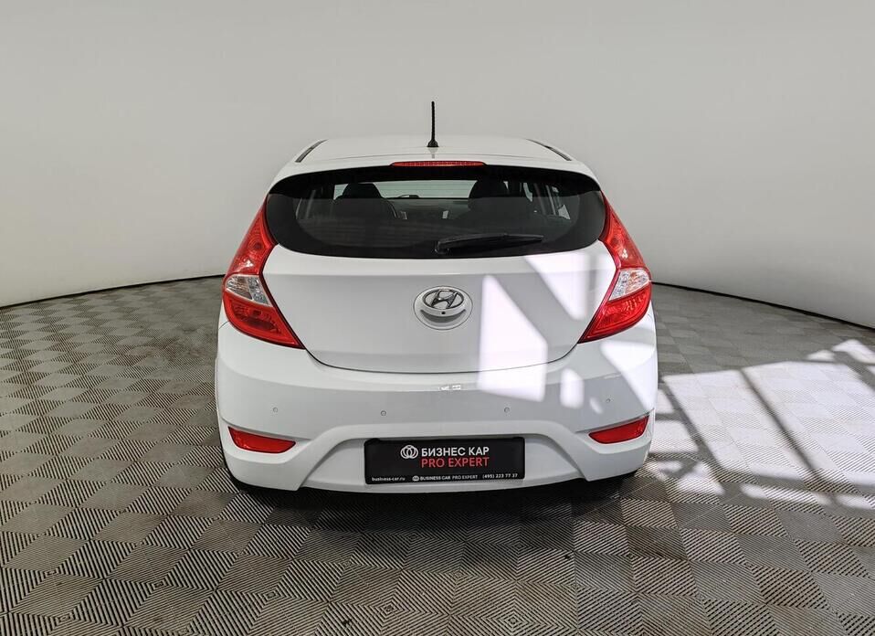 Hyundai Solaris 1.6 AT (123 л.с.)
