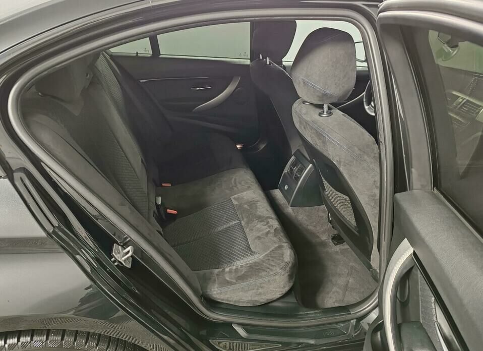 BMW 3 серии 320i xDrive 2.0 AT (184 л.с.) 4WD