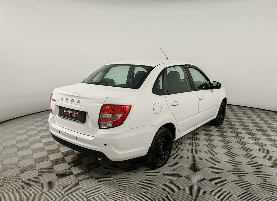 LADA (ВАЗ) Granta 1.6 MT (90 л.с.)