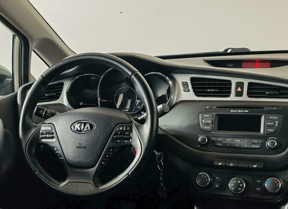 Kia Ceed 1.6 MT (129 л.с.)