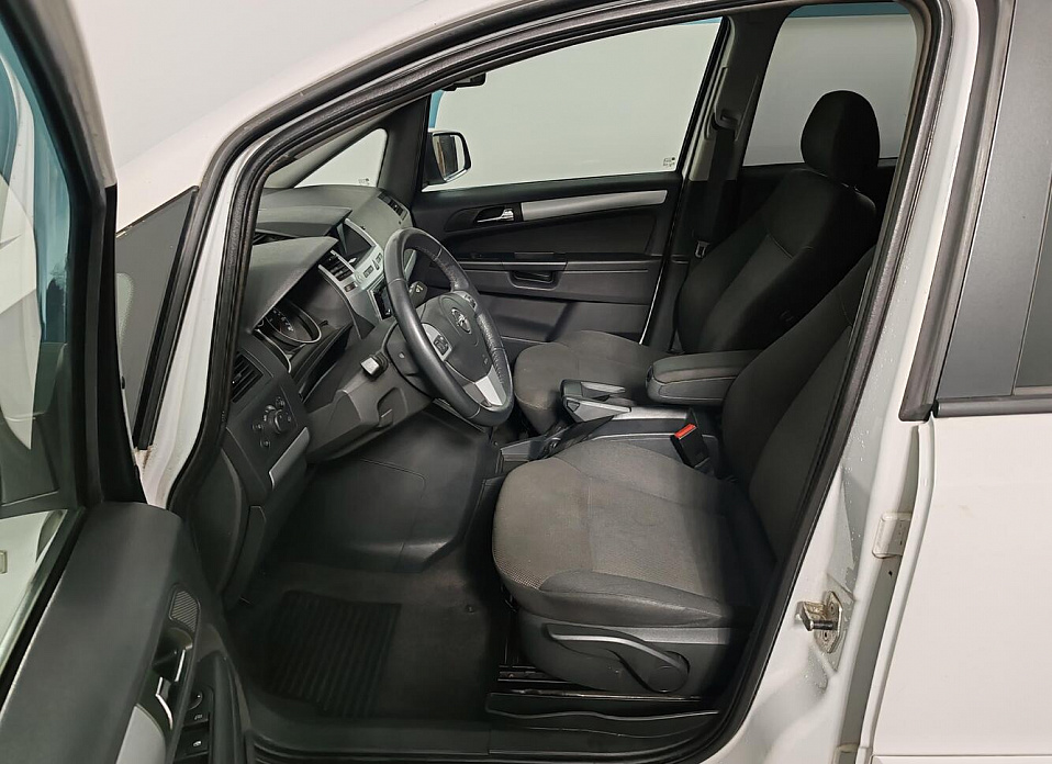 Opel Zafira, B Рестайлинг 1.8 AMT (140 л.с.)