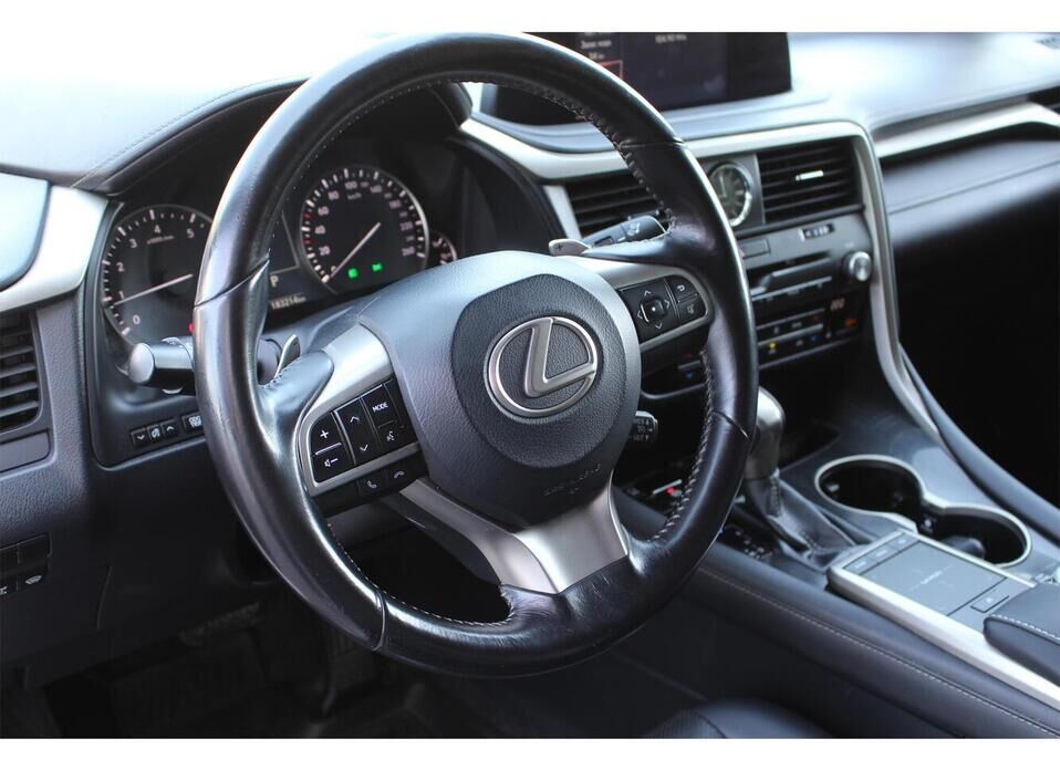 Lexus RX, IV Рестайлинг 300 2.0 AT (238 л.с.) 4WD