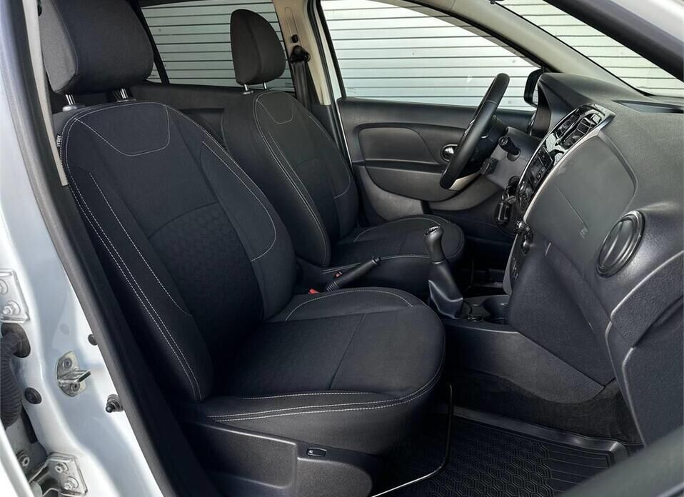 Renault Sandero, II Рестайлинг 1.6 MT (113 л.с.)