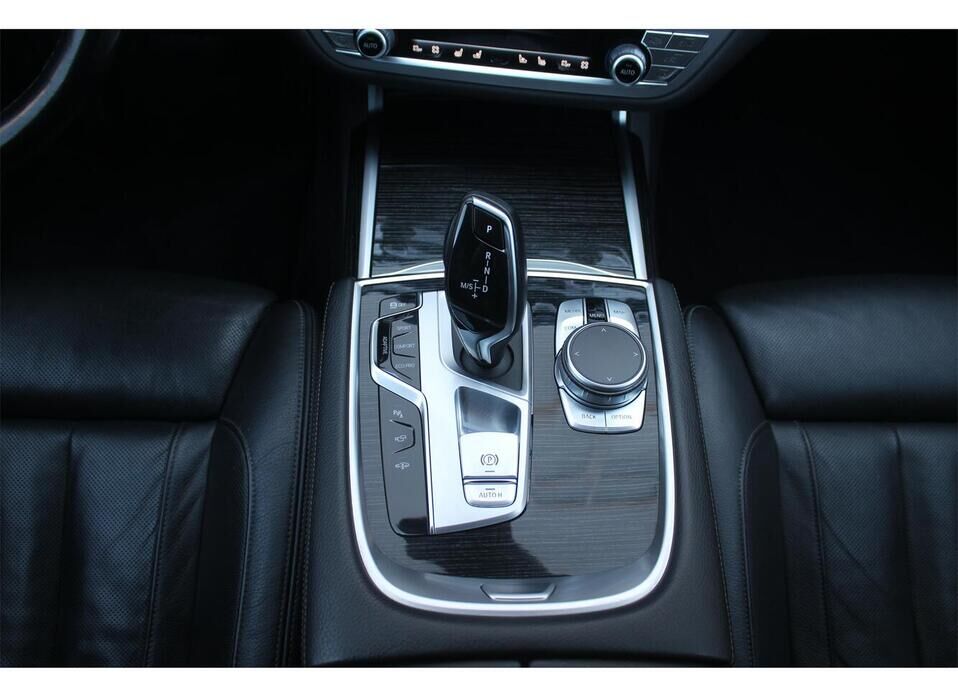 BMW 7 серии, VI (G11/G12) Рестайлинг 730Ld xDrive 3.0d AT (249 л.с.) 4WD