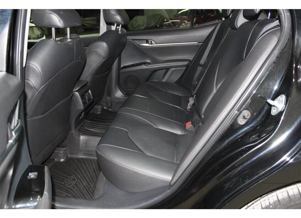 Toyota Camry, VIII (XV70) 2.5 AT (181 л.с.)