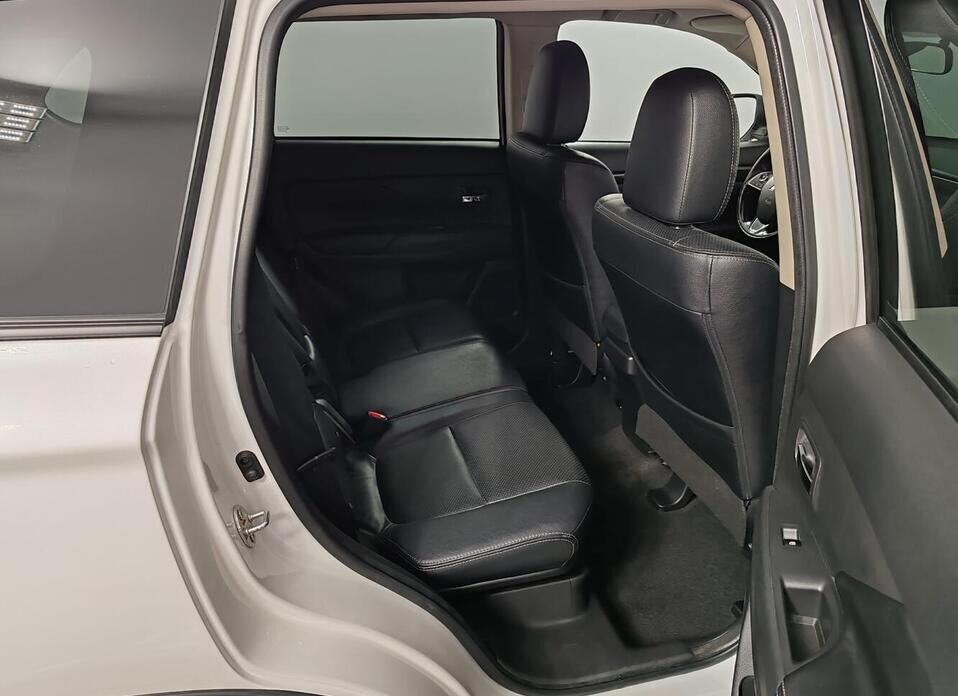 Mitsubishi Outlander 2.4 CVT (167 л.с.) 4WD