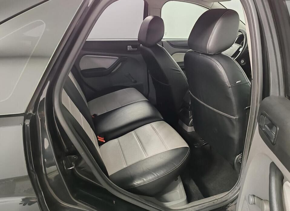 Ford Focus, II Рестайлинг 1.8 MT (125 л.с.)