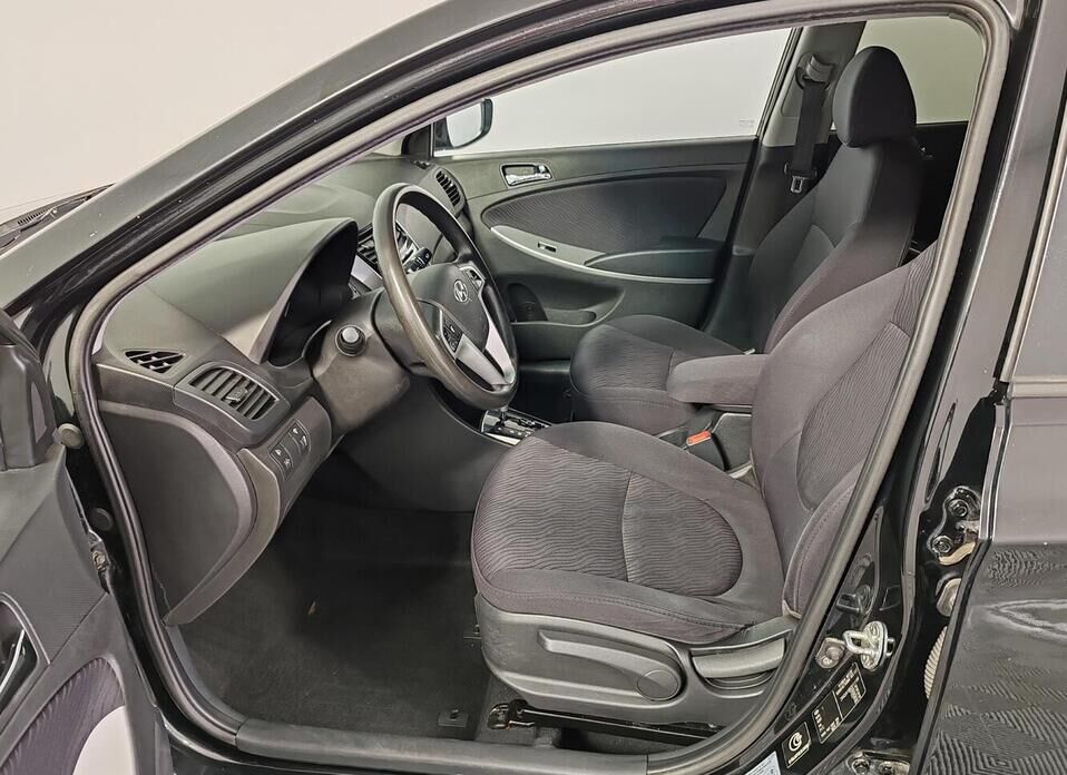 Hyundai Solaris 1.6 AT (123 л.с.)