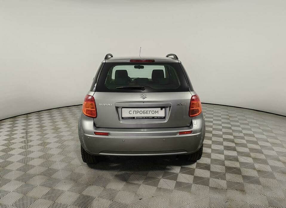 Suzuki SX4 1.6 AT (107 л.с.)