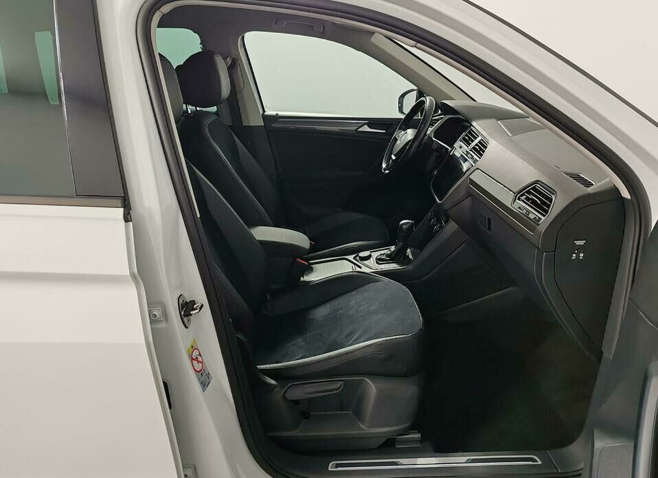 Volkswagen Tiguan 1.4 AMT (150 л.с.) 4WD