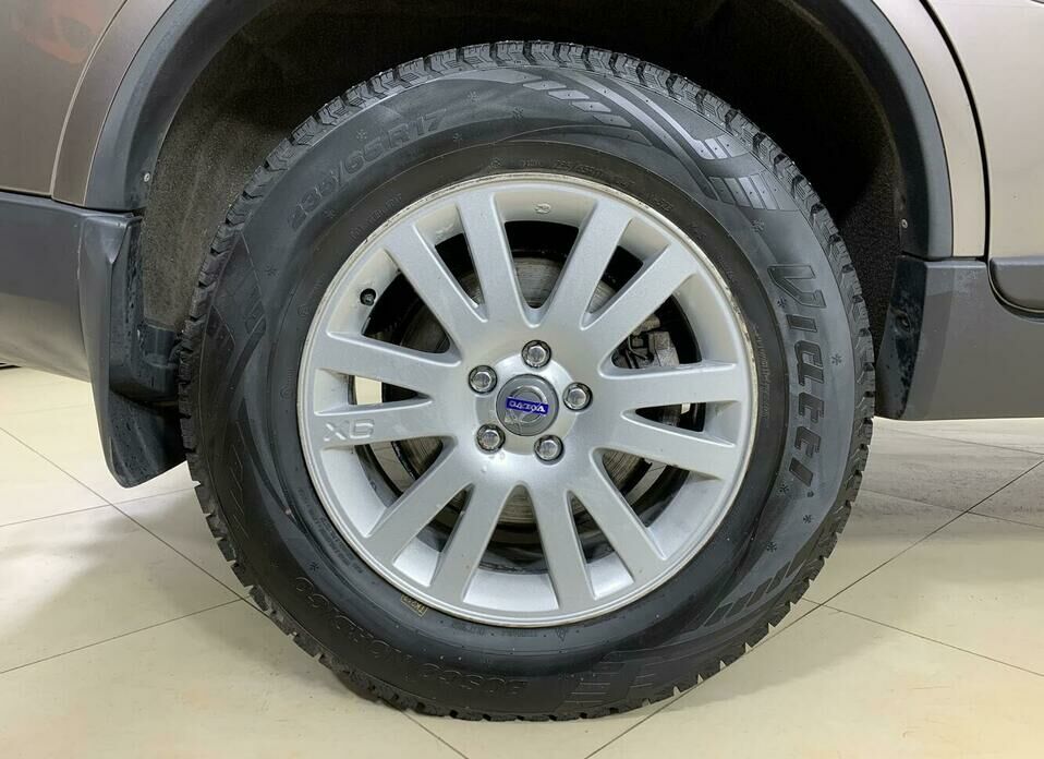 Volvo XC90 2.5 AT (210 л.с.) 4WD