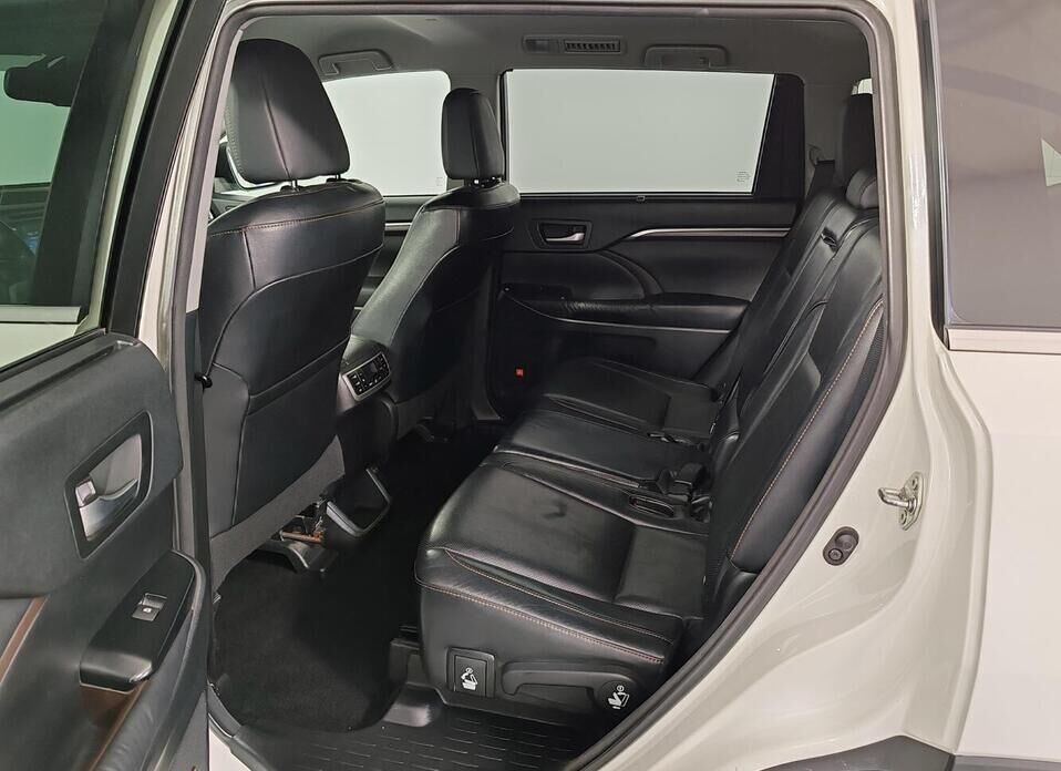 Toyota Highlander 3.5 AT (249 л.с.) 4WD