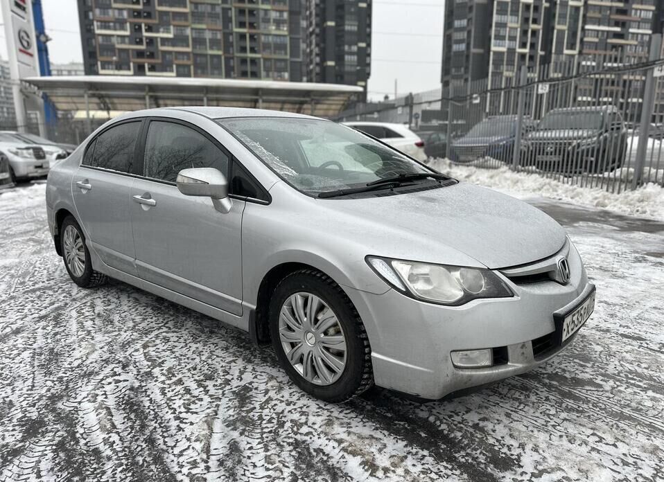 Honda Civic, VIII 1.8 AT (140 л.с.)