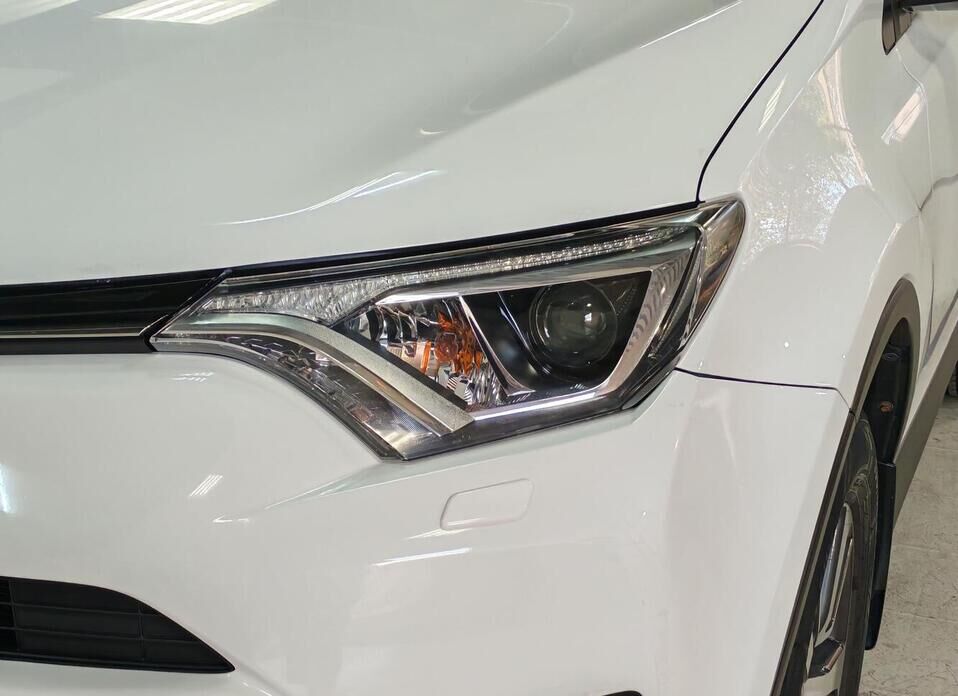 Toyota RAV4, IV (XA40) Рестайлинг 2.0 CVT (146 л.с.) 4WD
