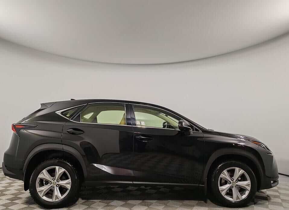 Lexus NX, I 200t 2.0 AT (238 л.с.) 4WD