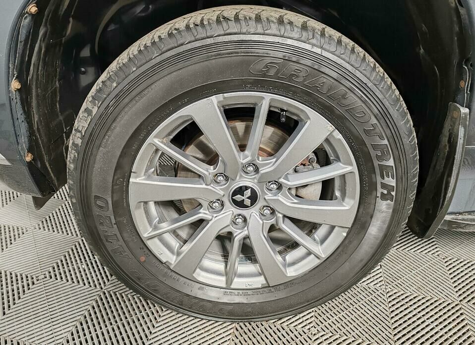Mitsubishi Pajero Sport 2.4d AT (181 л.с.) 4WD