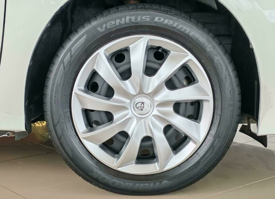 Toyota Corolla 1.6 CVT (122 л.с.)
