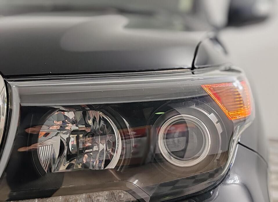 Toyota Land Cruiser, 200 Series Рестайлинг 1 4.5d AT (235 л.с.) 4WD