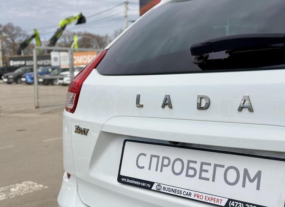 LADA (ВАЗ) XRAY, I 1.6 MT (110 л.с.)