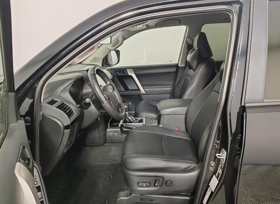 Toyota Land Cruiser Prado, 150 Series Рестайлинг 3 2.7 AT (163 л.с.) 4WD