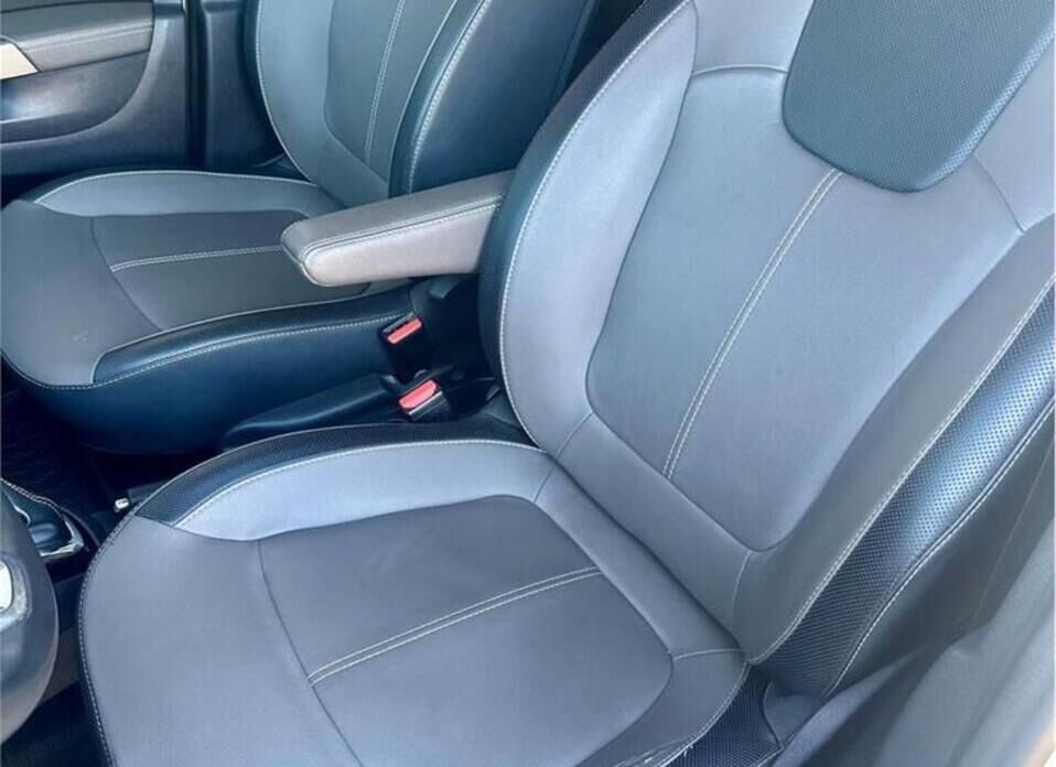 Renault Kaptur, I 1.6 CVT (114 л.с.)