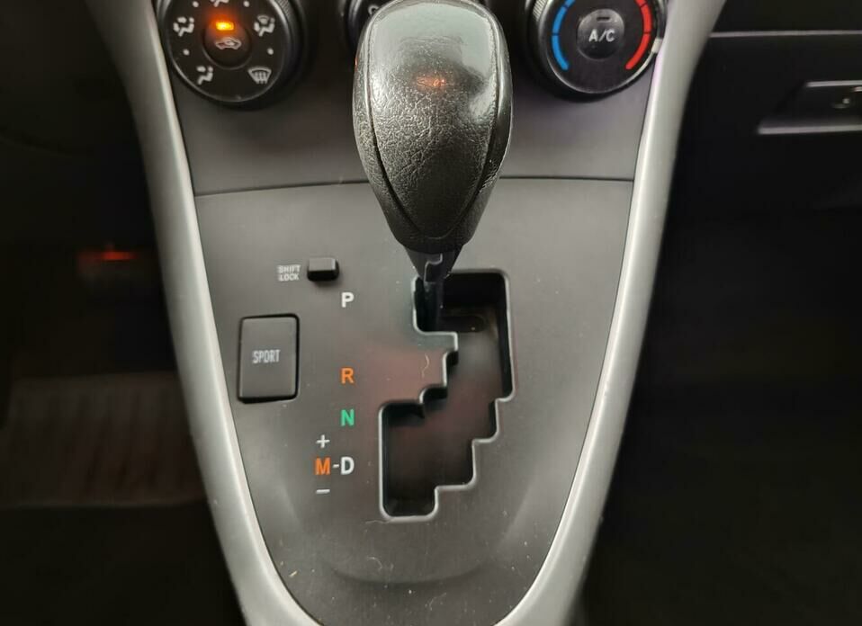 Toyota Verso 1.8 CVT (147 л.с.)