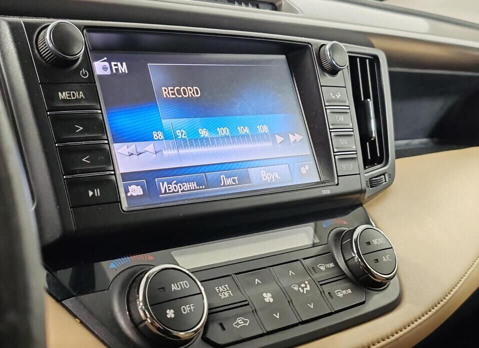 Toyota RAV4, IV (CA40) Рестайлинг 2.0 CVT (146 л.с.) 4WD