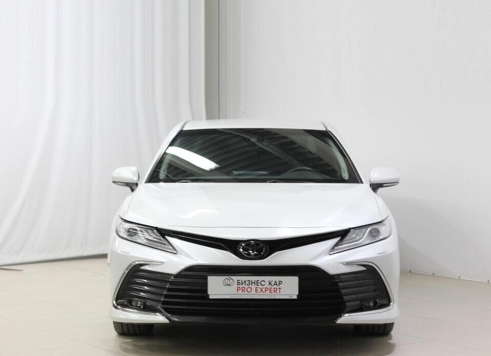 Toyota Camry 2.5 AT (200 л.с.)