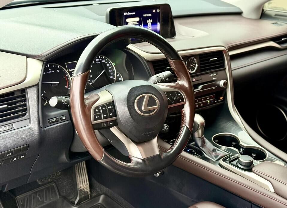 Lexus RX, IV 200t 2.0 AT (238 л.с.)