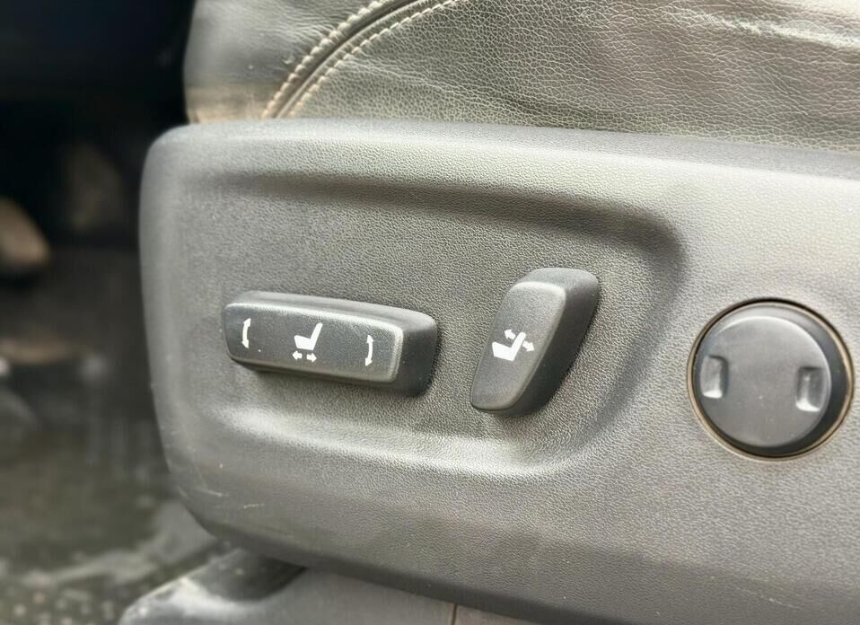 Toyota Land Cruiser Prado, 150 Series Рестайлинг 2 2.8d AT (177 л.с.) 4WD