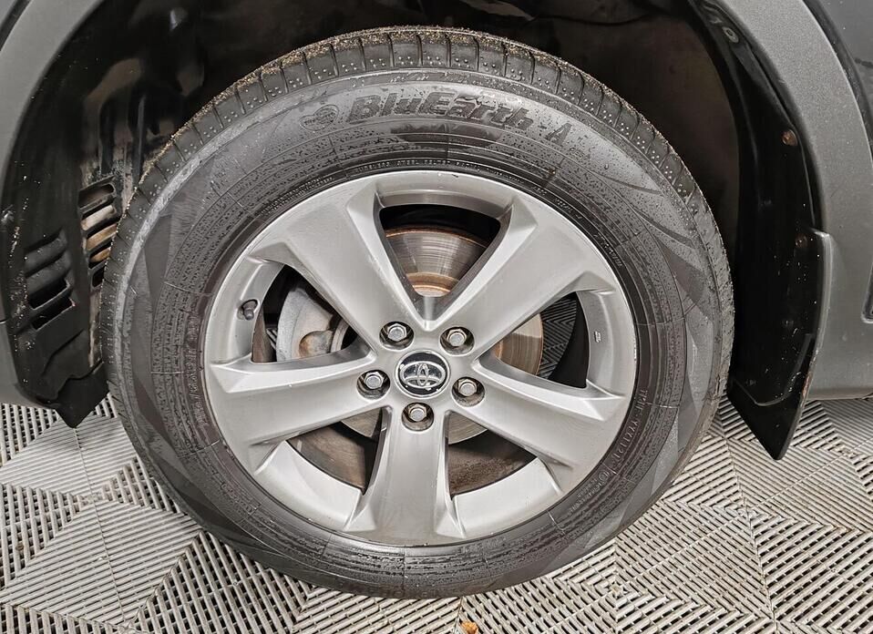 Toyota RAV4, IV (CA40) 2.0 CVT (146 л.с.) 4WD