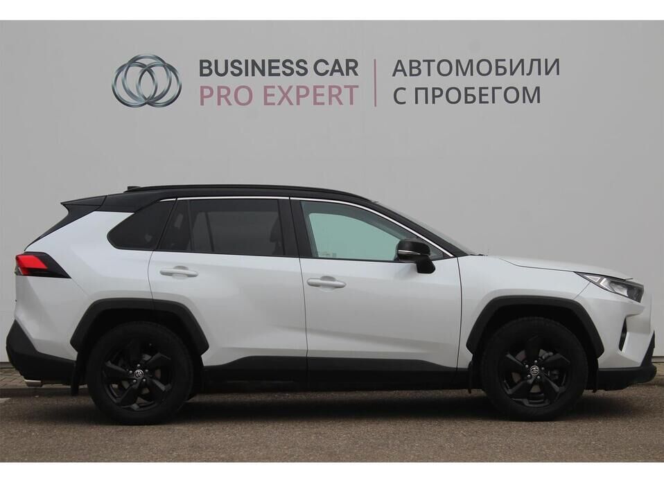 Toyota RAV4 2.5 AT (199 л.с.) 4WD